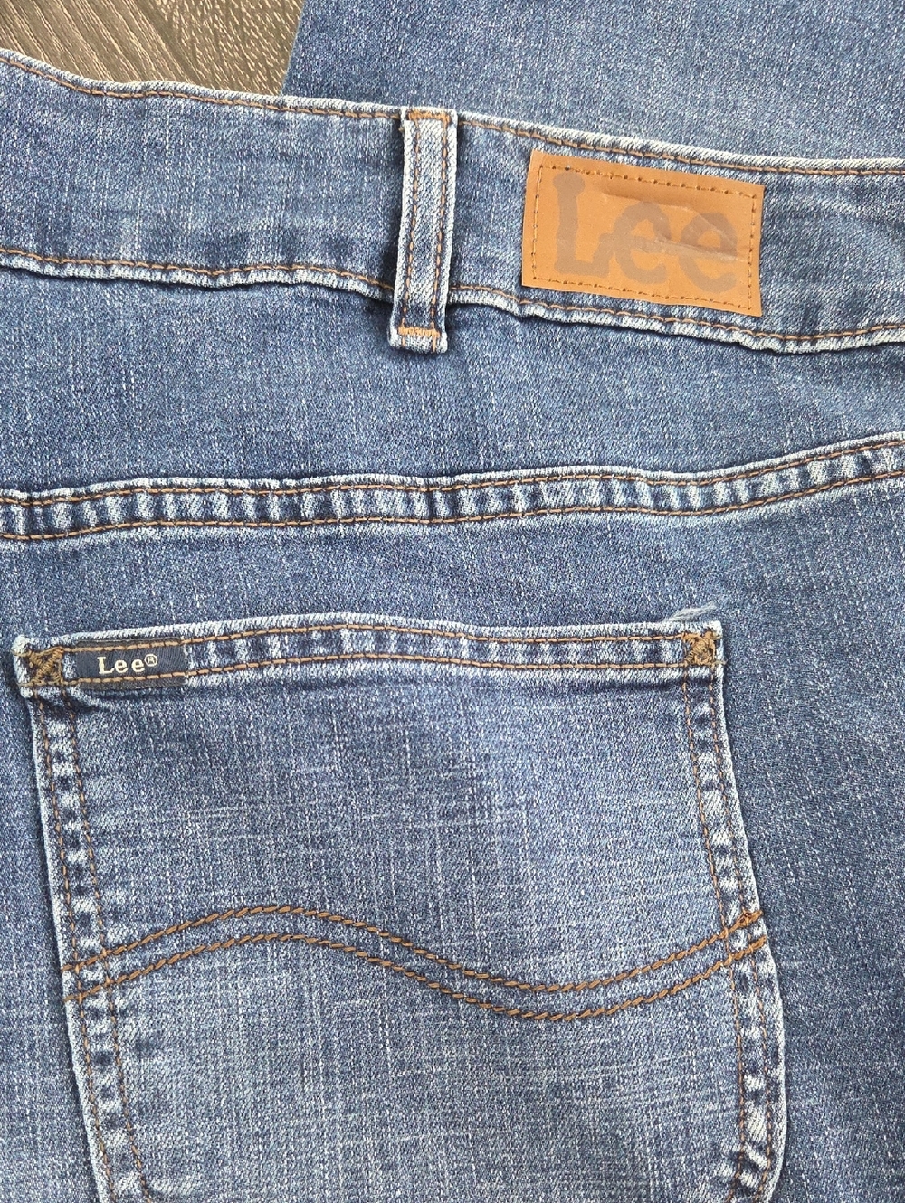 Lee Womans Midrise Regular Fit Capri STRETCH DENIM 24W NWT - Picture 6 of 16